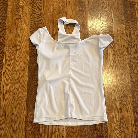 NWT Un Deax Trois Women’s White Halter Top Cold Shoulder T-Shirt Size Small - Picture 3 of 6